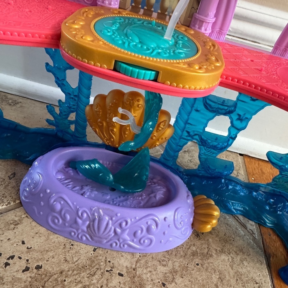 Disney Princess Toys Ariel’s Castle Pink and Blue Mermaid Castle Playset Girls - Picture 5 of 6